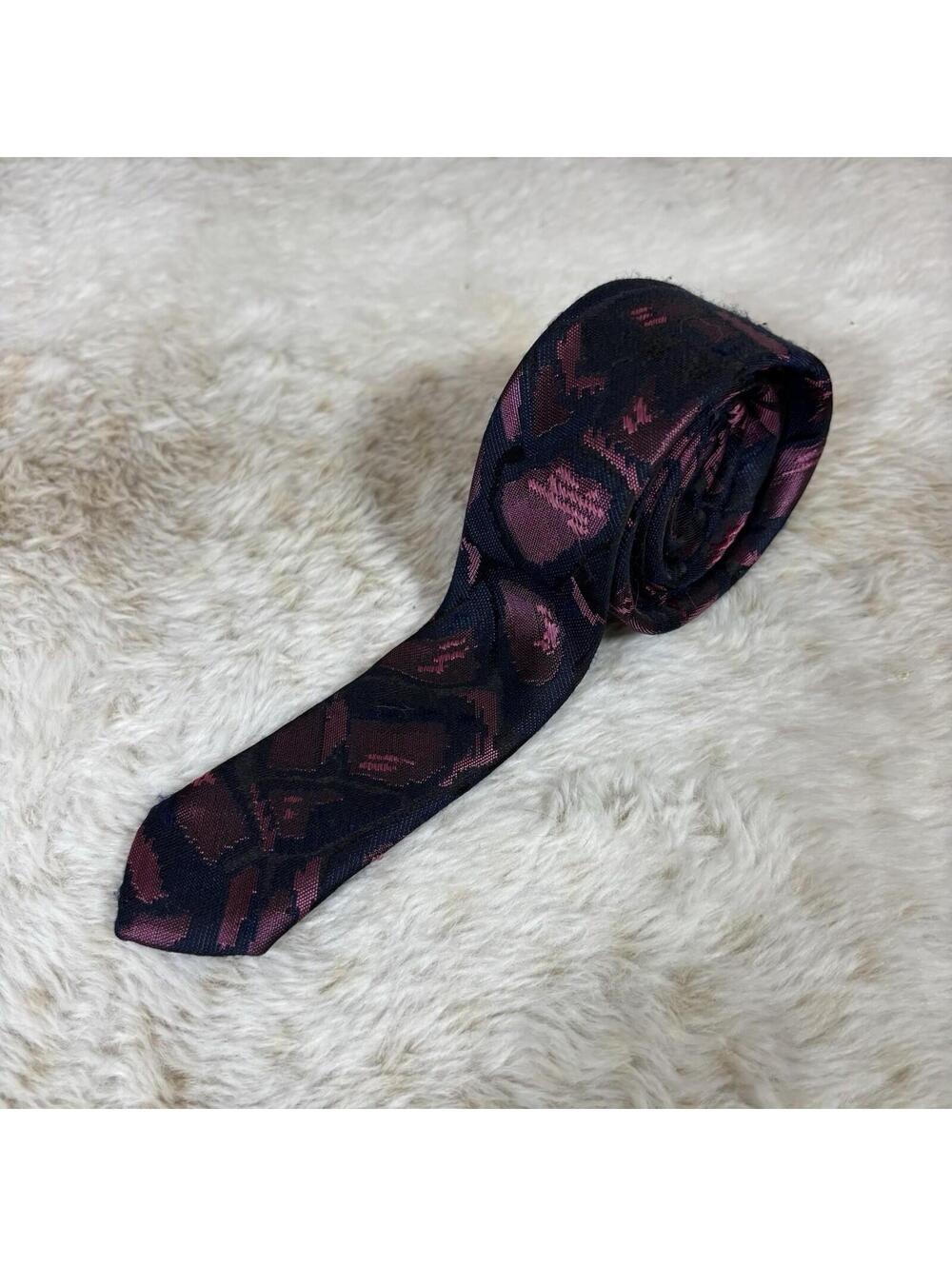Vintage String Beans Skinny Tie 2” Navy Pink Geometric Retro 80s